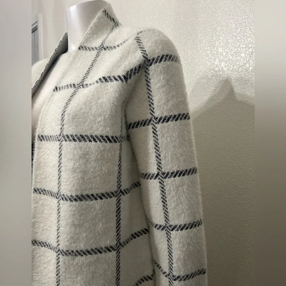Magaschoni White and Black Grid Cardigan - Picture 2 of 4